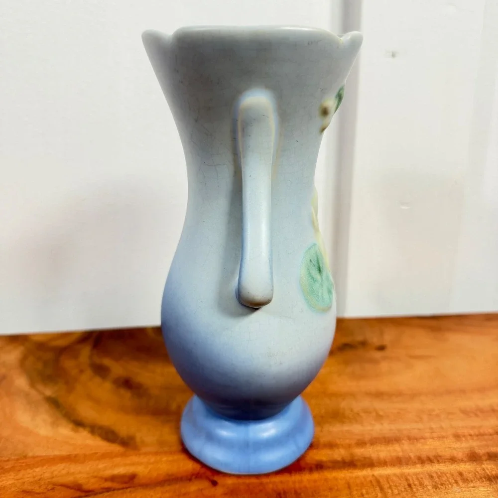 Vintage Weller Art Pottery Water Lily Blue Ombre Double Handle Vase L-2-8 1/2
